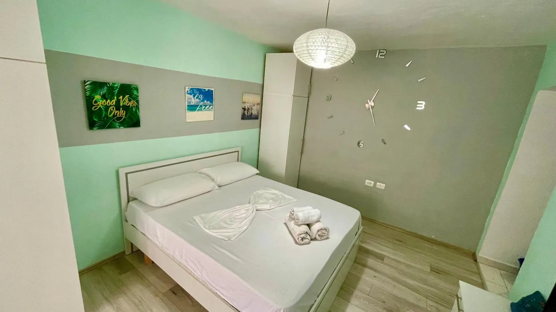 טיראנה Superb Studio Apartment Near To The City Center אלבניה