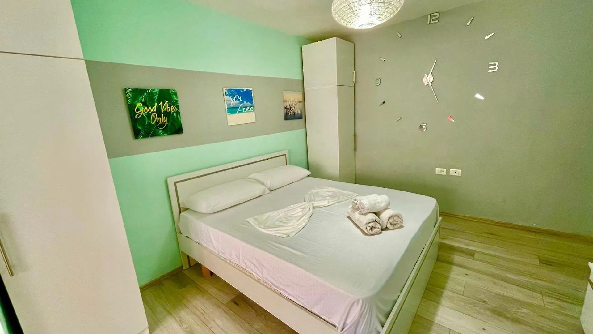 Superb Studio Apartment Near To The City Center 地拉那