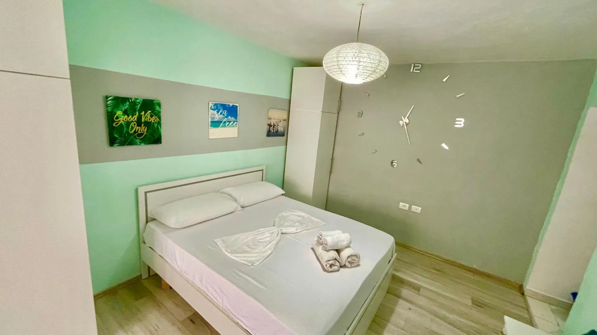 Superb Studio Apartment Near To The City Center 地拉那