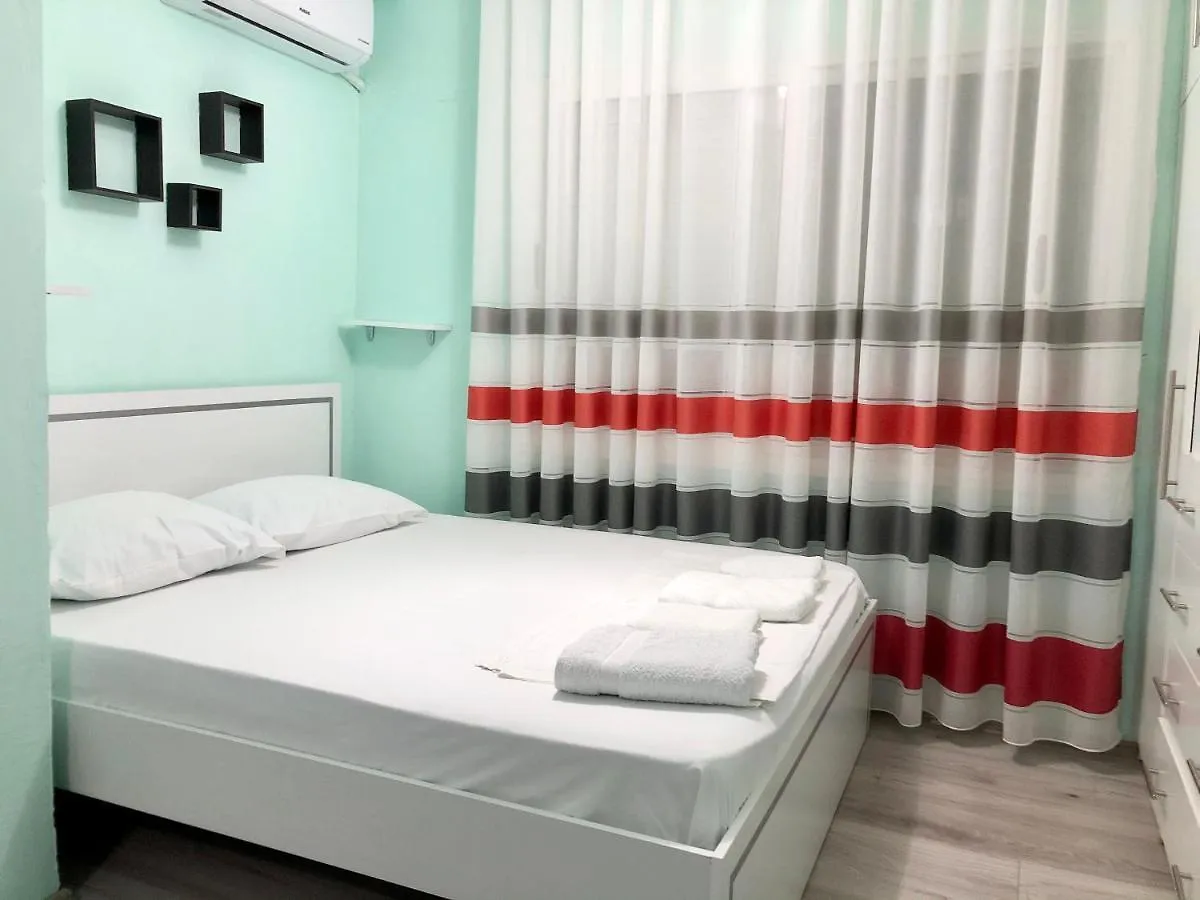 Superb Studio Apartment Near To The City Center 地拉那 阿尔巴尼亚