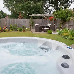 Woodlea House With Hot Tub Holiday home York